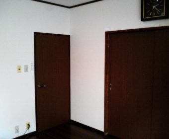 リビングの「床・壁・天井・建具交換」のリフォーム