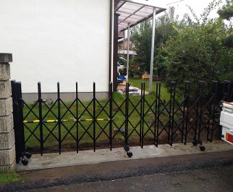 伸縮門扉の交換工事 日高市