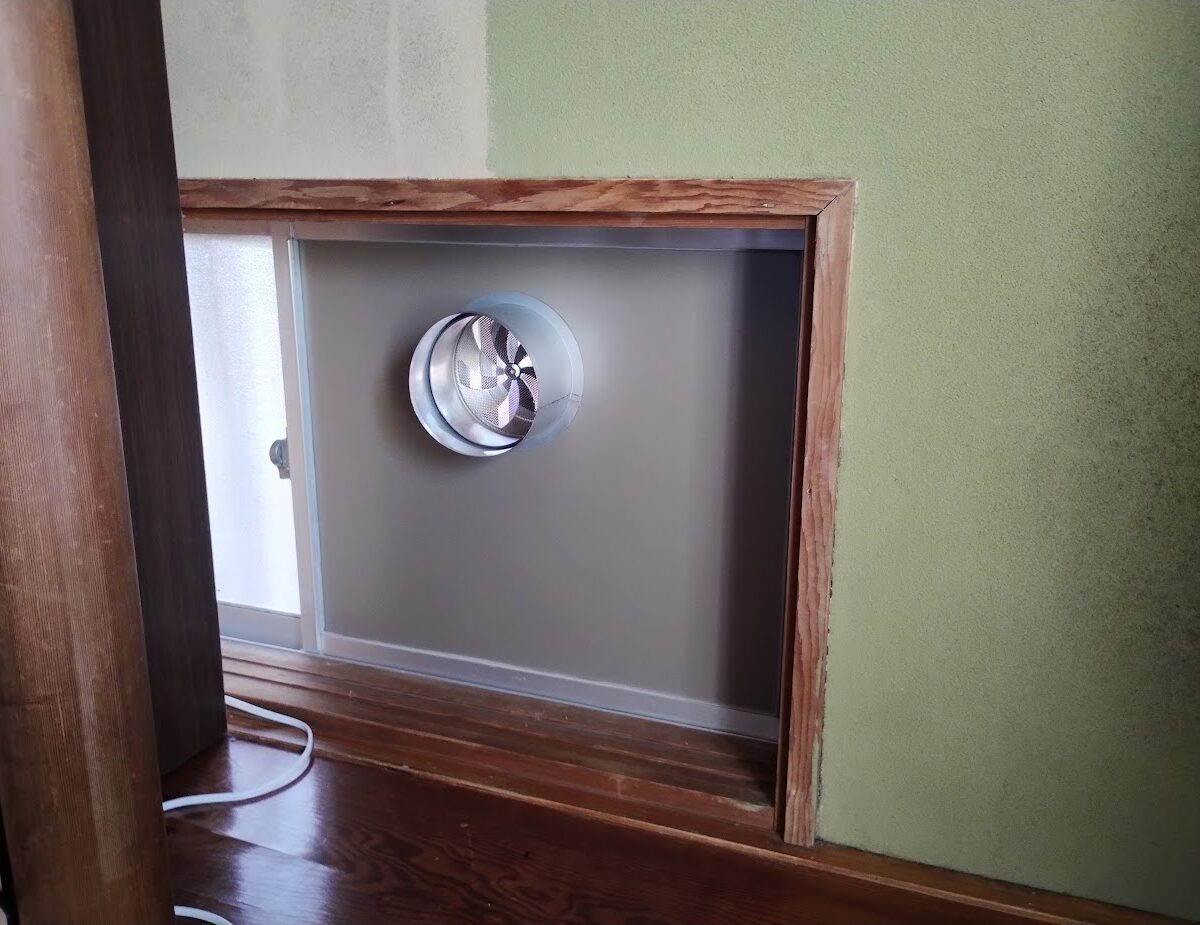 塗装ブース排気口設置工事 日高市