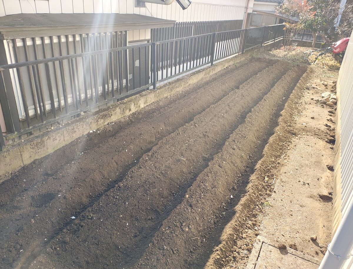 雨戸補修と家庭菜園の土起こし 越生町